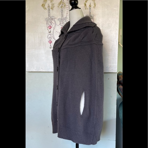 CLUB MONACO  Sweater Cape - Picture 3 of 11
